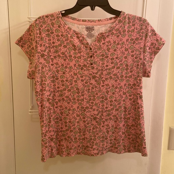 Fun Pink and Tan Floral Print Henley Tee. Size L - Picture 1 of 3